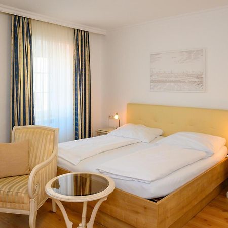 Appartement-Hotel Gh Zum Goldenen Schiff Enns Exterior foto