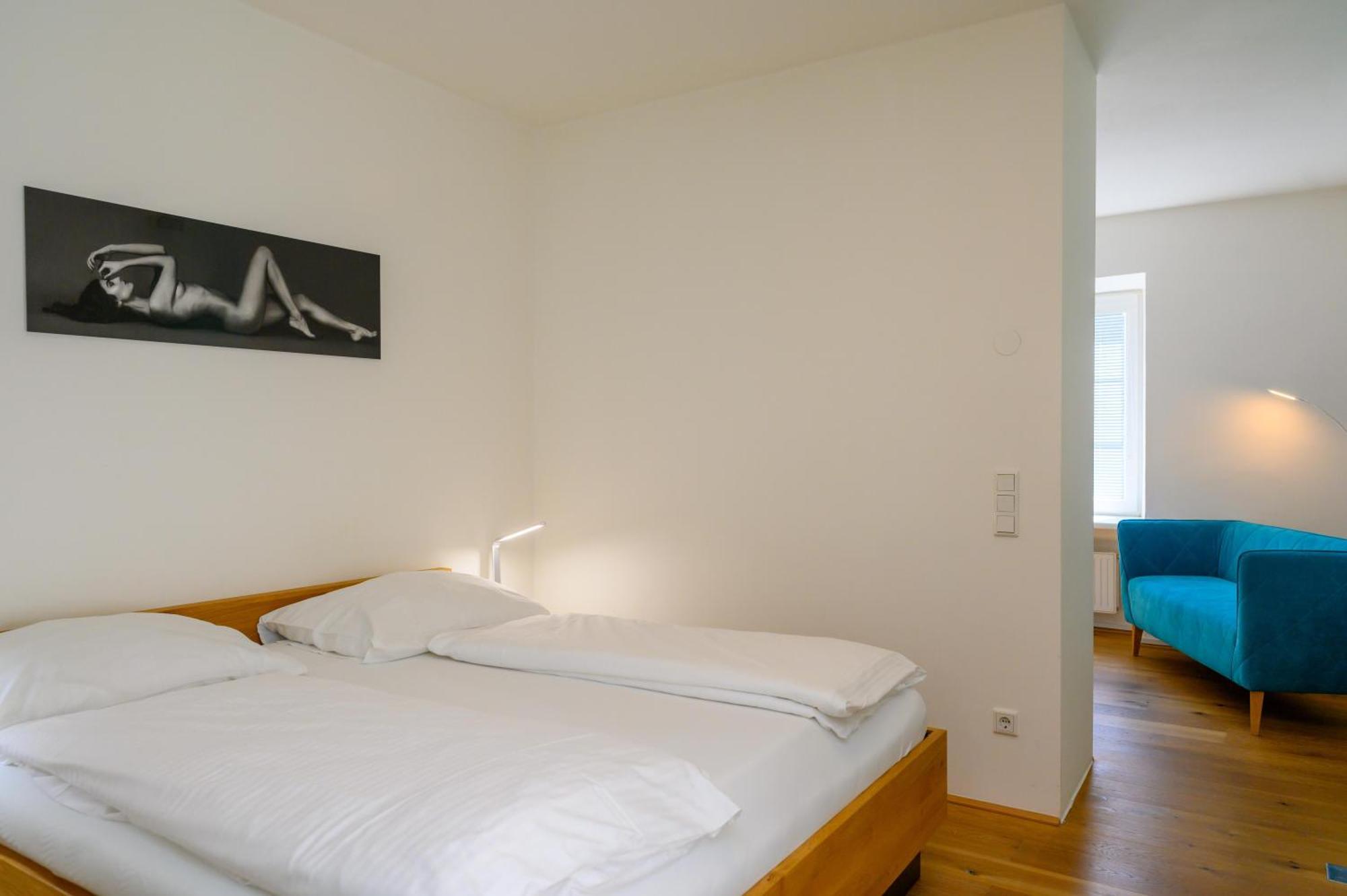Appartement-Hotel Gh Zum Goldenen Schiff Enns Exterior foto