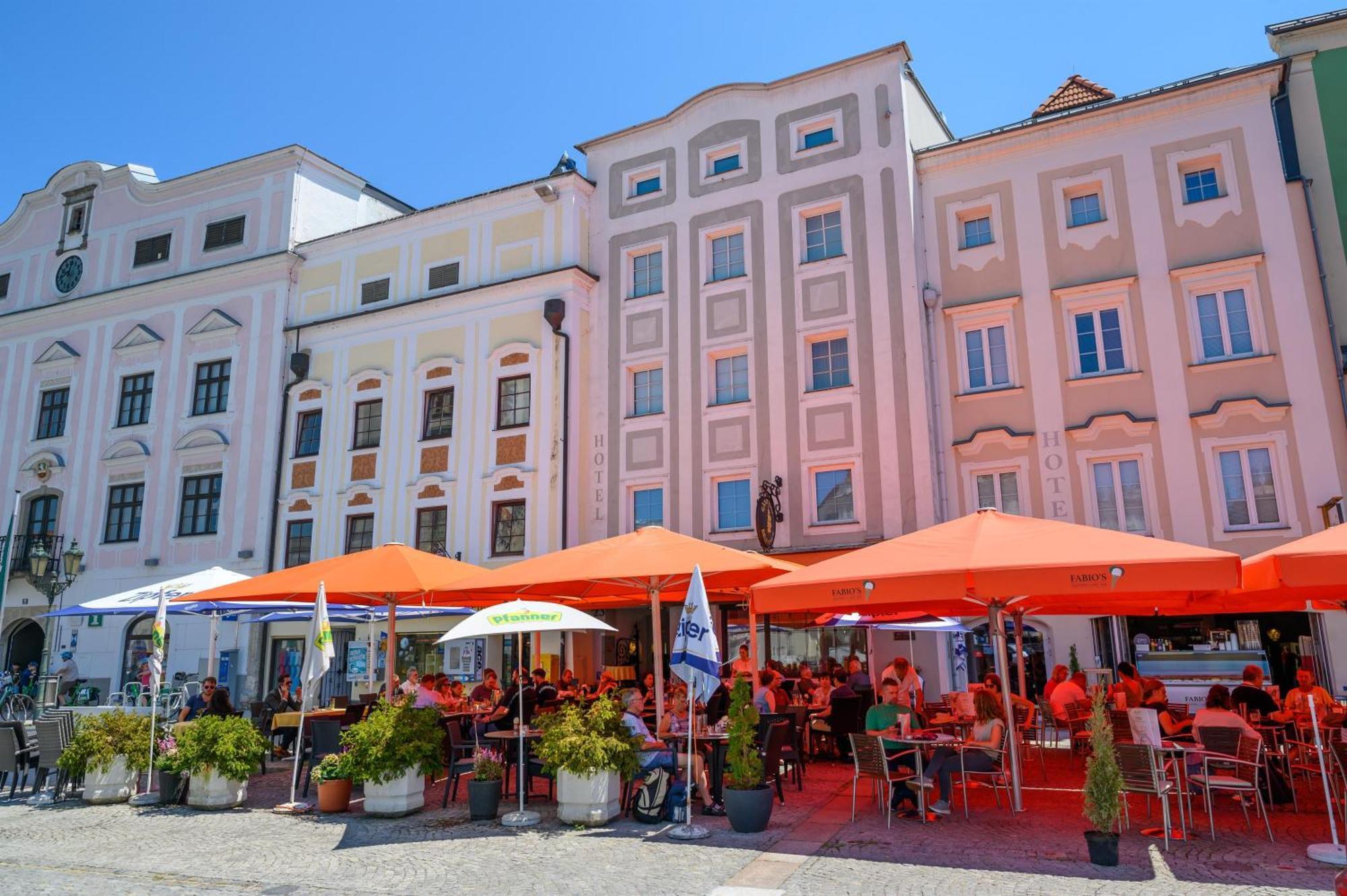 Appartement-Hotel Gh Zum Goldenen Schiff Enns Exterior foto