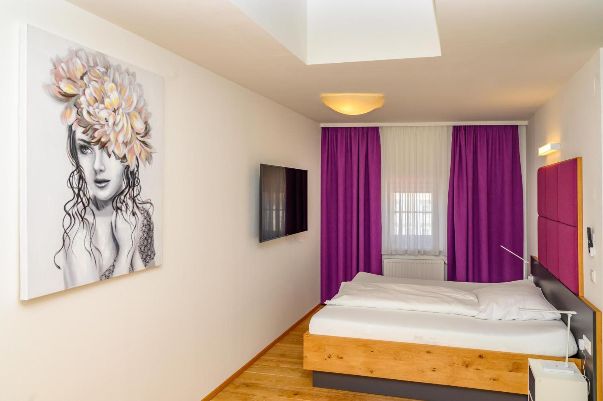 Appartement-Hotel Gh Zum Goldenen Schiff Enns Exterior foto