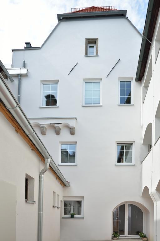 Appartement-Hotel Gh Zum Goldenen Schiff Enns Exterior foto