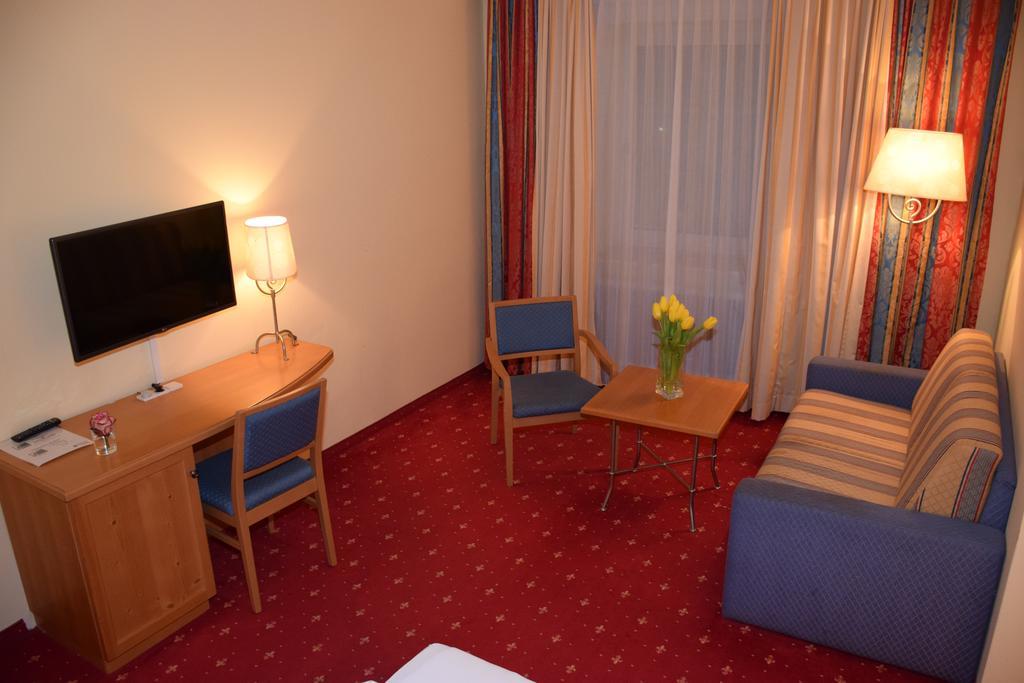 Appartement-Hotel Gh Zum Goldenen Schiff Enns Habitación foto